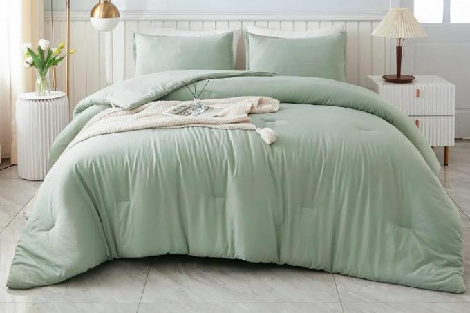 „Amazon Litanika“ karaliaus dydžio antklodės rinkinys „Sage Green“, 3 dalių „Boho Bed“ lengvi kieto patalynės užvalkalų komplektai, visą sezoną „Fluffy Down“ alternatyvus antklodės komplektas antklodė